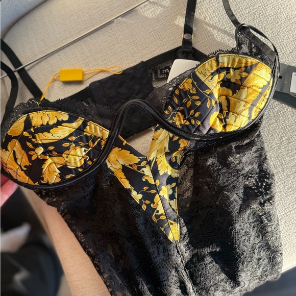 Versace Barocco Lace Bodysuit – Black & Gold, Size 1-D (With Tags) - Picture 9 of 10